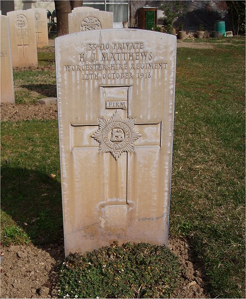 Private Henry John Matthews (35410) war grave